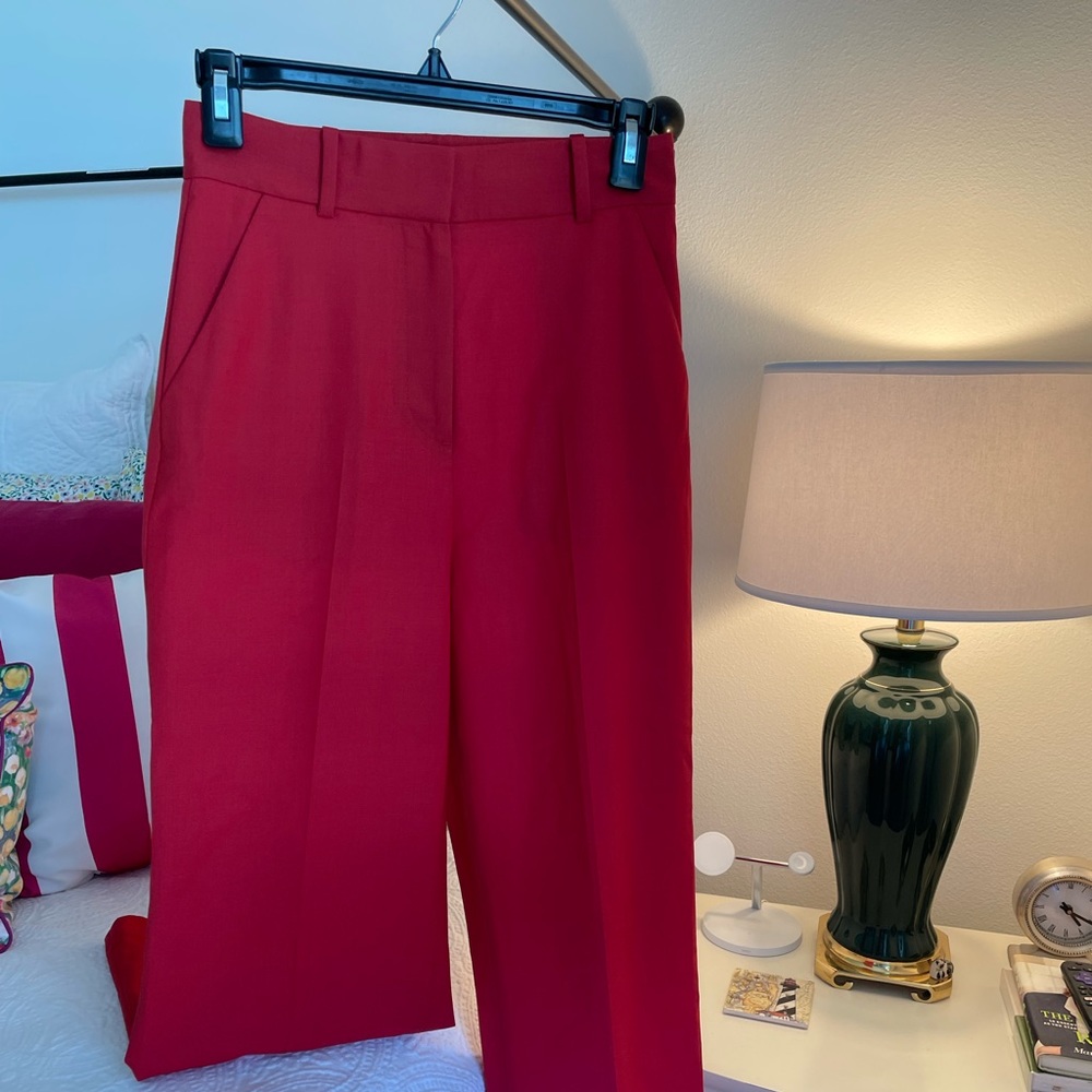Gorgeous red Paris Atelier dress slacks. New without tags